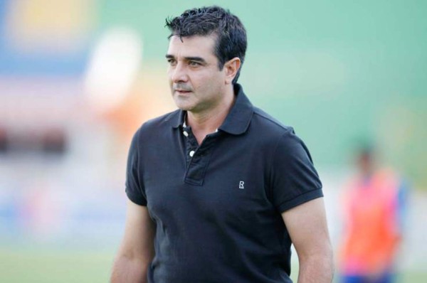 Diego Vázquez: 'El fútbol se debe jugar con gente'