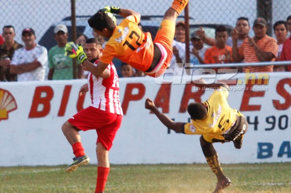 Real España informa el tiempo que estarán de baja José Colón y Roberto López