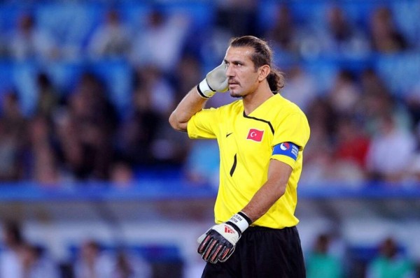 Rustu Reçber, exportero del Barcelona, en estado crítico por coronavirus