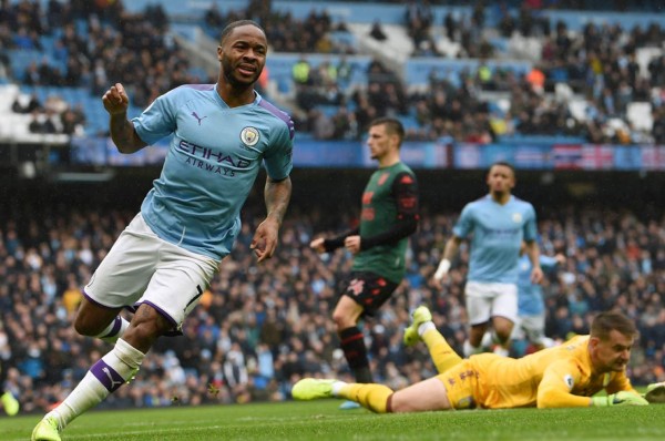 El Manchester City domina al Aston Villa y se acerca al Liverpool en la Premier League