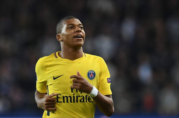 El francés Kylian Mbappé gana el premio Golden Boy 2017