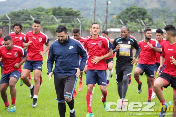 Real Sociedad inicia pretemporada pensando en Rony Martínez