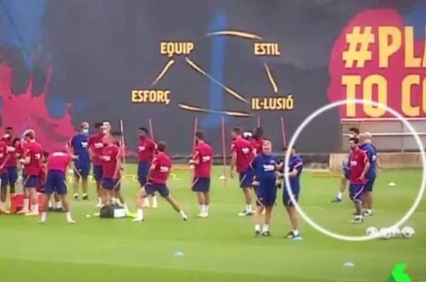 Distante y aislado: Chiringuito filtra video de lo infeliz que está Messi en el Barcelona