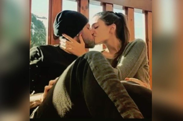 Románticos momentos entre futbolistas internacionales y sus parejas