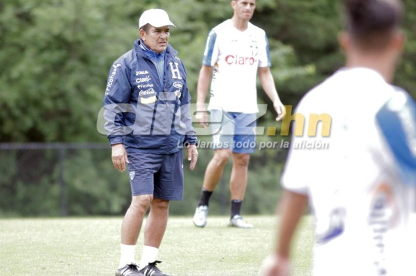 Jorge Luis Pinto: 'Los juegos amistosos se acabaron y hay que meterlas todas'