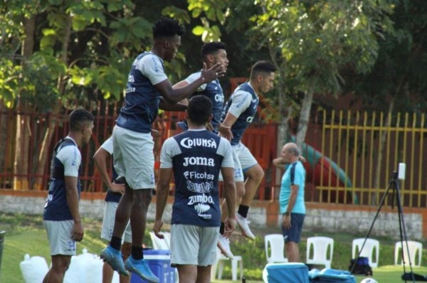 La Selección de Honduras realizó su primer entrenamiento de cara al juego ante Canadá
