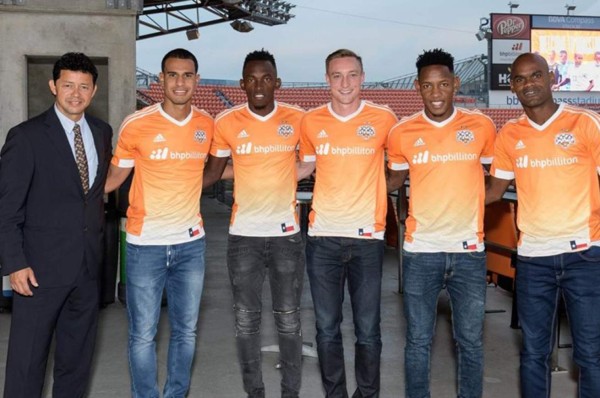 Alberth Elis y Romell Quioto desatan la locura en el entrenamiento del Houston Dynamo