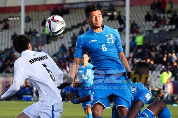 Santos FC ficha a exmundialista en Nueva Zelanda 2015 con Honduras