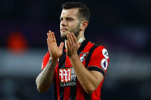 Exjugador del Arsenal trolea a Xavi, Iniesta y Busquets y los usuarios lo ponen en su sitio