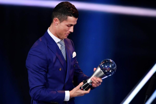 Cristiano Ronaldo: 'Lamento que los jugadores del Barcelona no estén aquí'