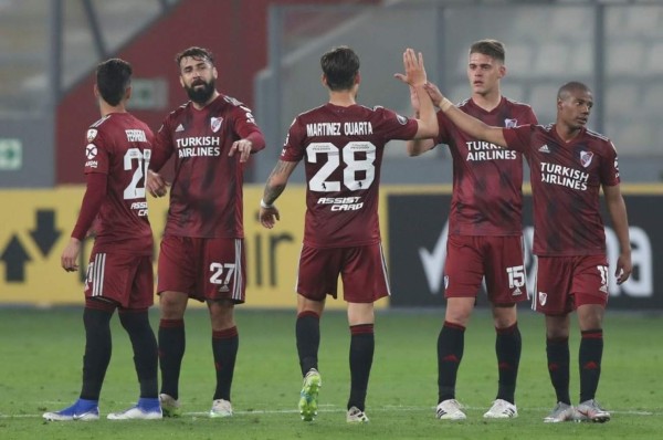 Paliza de escándalo de River Plate y el primer clasificado a octavos de la Copa Libertadores