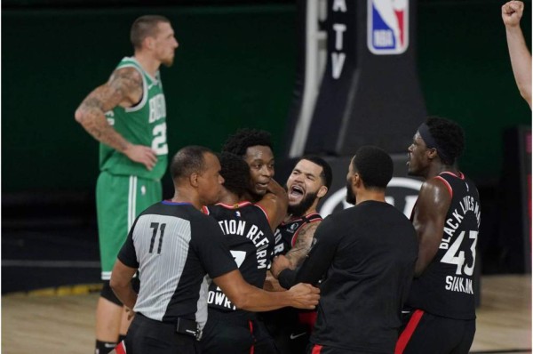 Tercer juego: Raptors logra derrumbar a los Celtics 104-103 en el último suspiro de partido.