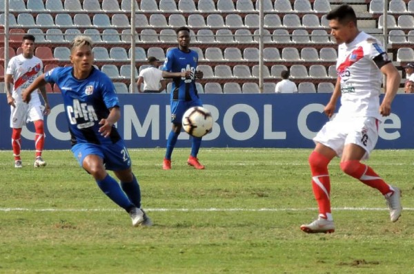 Bryan Moya y Zulia FC caen por goleada de visita ante Estudiantes
