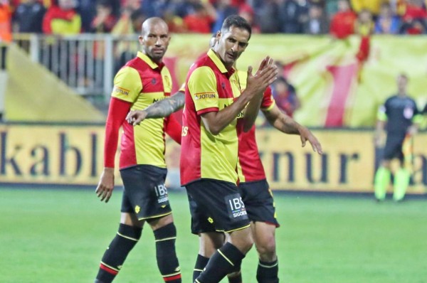 Celso Borges y su amargo momento con el Göztepe de Turquía