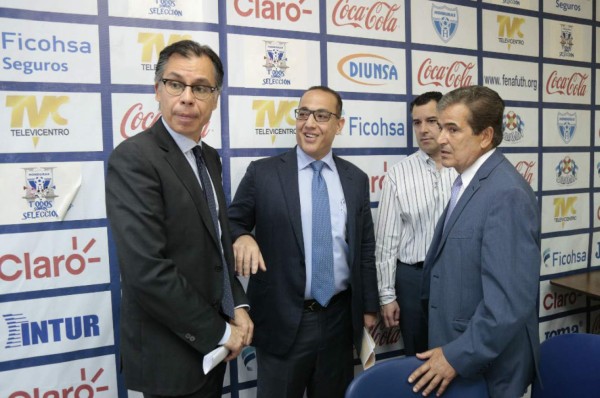 ¡No se va! Fenafuth se muere con Jorge Luis Pinto rumbo a Rusia 2018