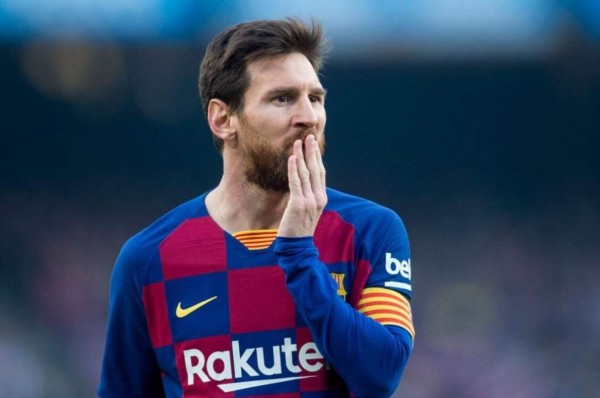 Sigue la guerra: Las sanciones que puede recibir Messi en el Barcelona si no se presenta