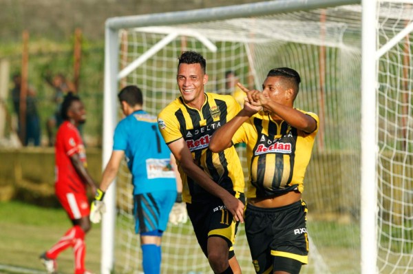 Real España y Ángel Tejeda le pintan la cara al Vida de Carlos Pavón en Tela