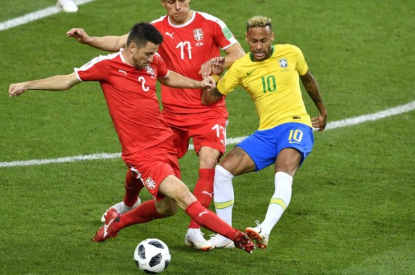 Brasil derrota a Serbia y clasifica líder a octavos de final del Mundial
