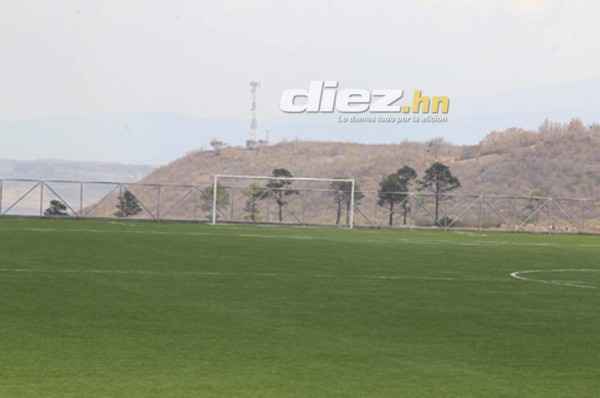 EN FOTOS: Abandonado y como potrero, así está Proyecto Gol El Tizatillo