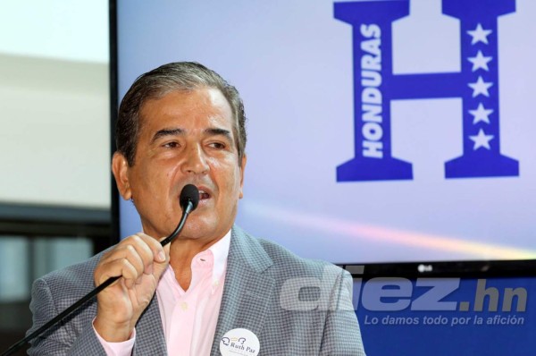 Jorge Luis Pinto: 'A Rusia vamos como sea, cueste lo que cueste'