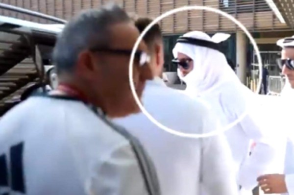 Real Madrid: Sergio Ramos sorprende en Abu Dabi viajando vestido de jeque