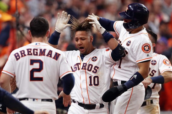 Astros volaron a Los Ángeles con la tranquilidad de ir 3-2 arriba en Serie Mundial