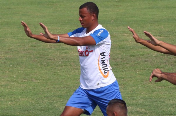 Ovidio Lanza, el mecánico que quiere jugar la Copa Oro con Honduras