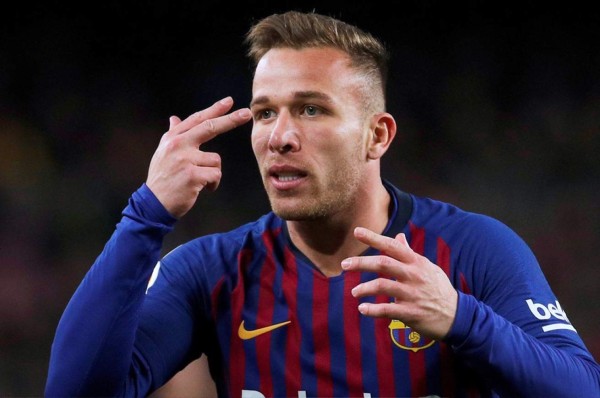 Roban en casa de Arthur y amenazan a su hermana mientras se jugaba el Barcelona-Liverpool