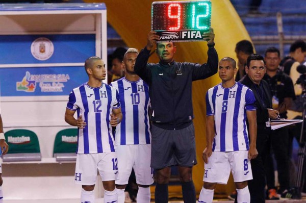 Rubio-Rivas, la dupla que tiene soñando a Honduras, se marchó a Europa feliz