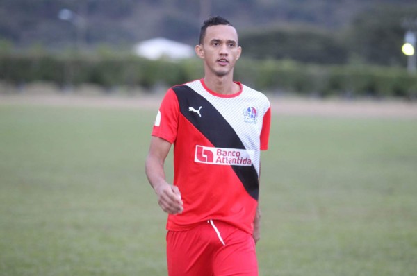 Olimpia recupera a Diego Reyes para la vuelta ante Platense