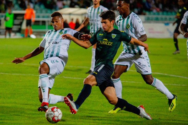 Jonathan Rubio entró de cambio en el empate del Tondela ante Moreira en Portugal