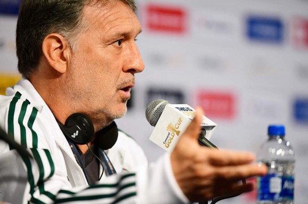 'Tata' Martino: 'Destaco la seriedad del equipo para afrontar el juego'