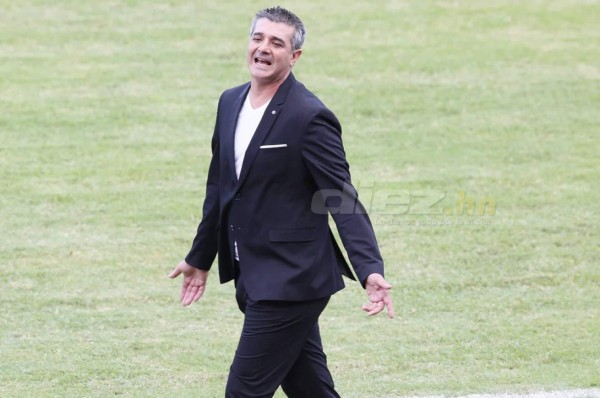 Diego Vázquez: ''Nos medimos a un equipo que dio un golpe de billetera''