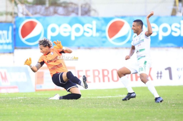 Fotos: El amargo debut del 'Palomo” Rodríguez y la gris tarde de Diego Vázquez