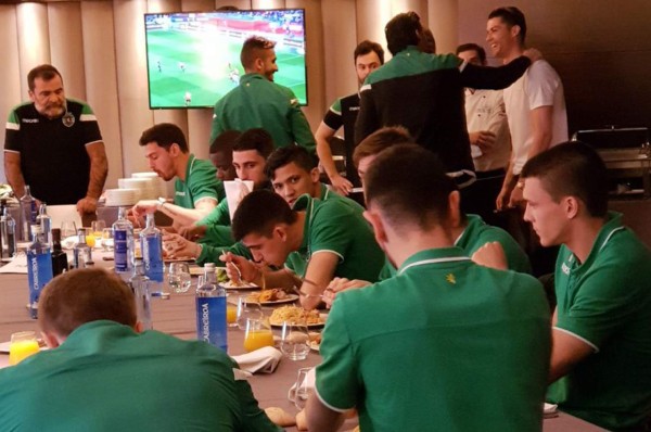 Cristiano Ronaldo realiza visita sorpresa al Sporting Lisboa en Madrid