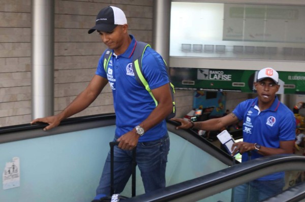 Olimpia viajó con plantel completo para amistosos en Estados Unidos