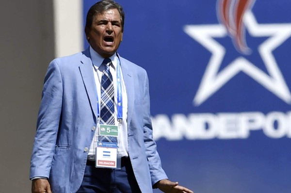 Jorge Luis Pinto: 'El objetivo de venir aquí era el título y lo logramos'