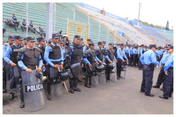 Ambiente tranquilo en las inmediaciones del Nacional pese a protestas en Tegucigalpa
