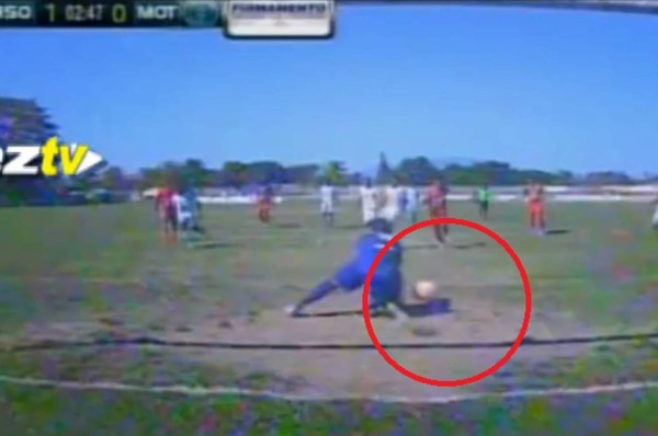 Jonathan Rougier y su penoso error ante Real Sociedad en Tocoa