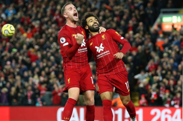 ¡Liverpool remonta, vence al Tottenham y sigue líder solitario en la Premier League!