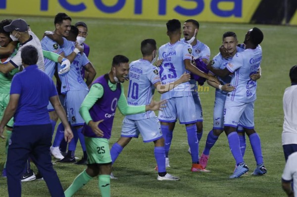 Júbilo y llanto en el estadio Olímpico: Darixon Vuelto se descontroló y rompió en llanto en Real España