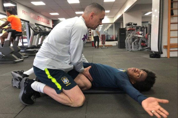 Brasil y su trato especial a Fagner y Willian previo a Honduras