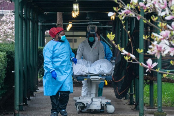 Nuevo récord de muertes en Nueva York por coronavirus, pero la curva comenzó a bajar