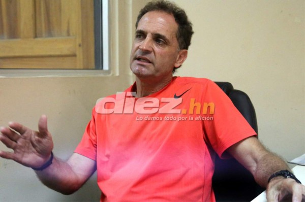 Diego Vázquez anuncia fichajes, Nicolás Suazo vuelve a la Liga y hondureño se va a África Oriental