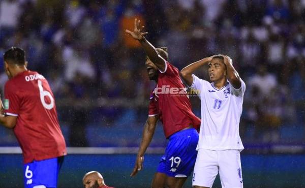 Honduras y Costa Rica siguen empatando a cero en el estadio Olímpico por las eliminatorias.