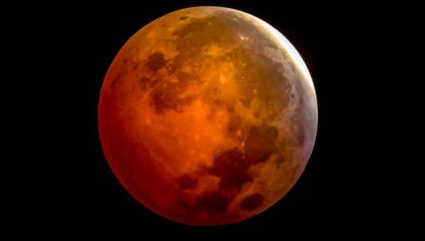 La famosa 'luna roja' se podrá observar en varios puntos de Honduras en la madrugada de este viernes.