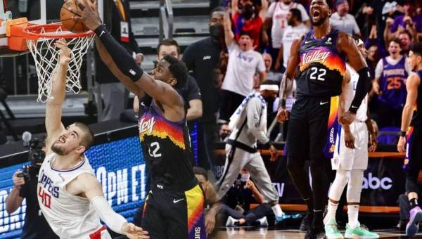 Con un canastón sobre la bocina de Deandre Ayton, Phoenix Suns venció a Clippers el martes y tomó una ventaja de 2-0 en la final de la Conferencia Oeste en la NBA.