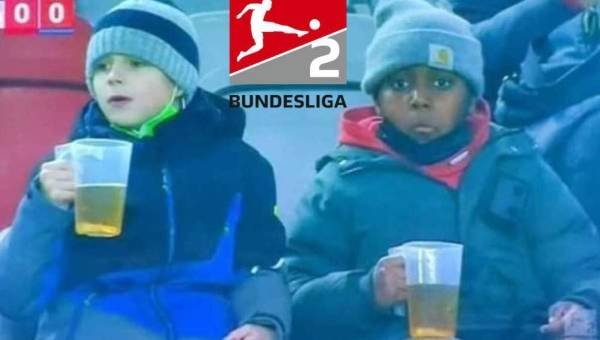 La verdadera historia sobre la foto de los niños bebiendo 'cerveza' en un estadio en Alemania.