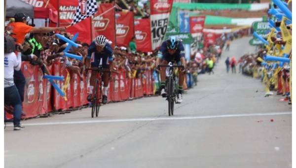 El hondureño Luis López (Ópticas Deluxe) ganó este jueves la tercera etapa de la 58 edición de la Vuelta a Guatemala.