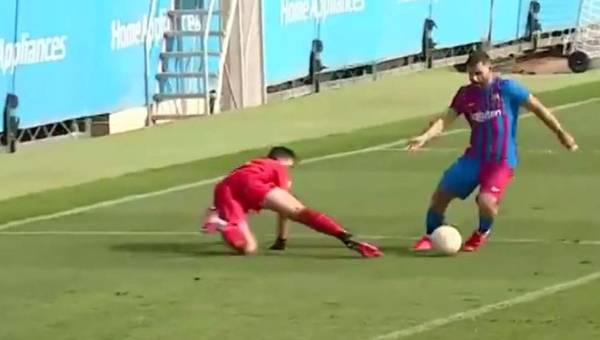 Sergio Agüero marcó su primer gol con la camisa del Barcelona y fue en un amistoso.